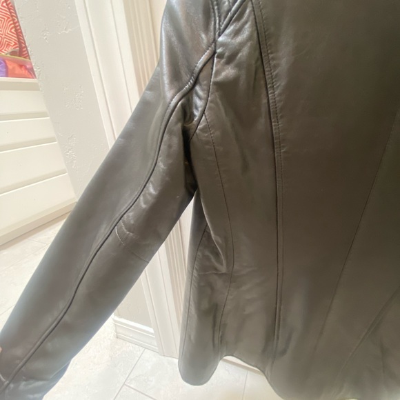 Andrew Marc Leather Jacket - Picture 6 of 12